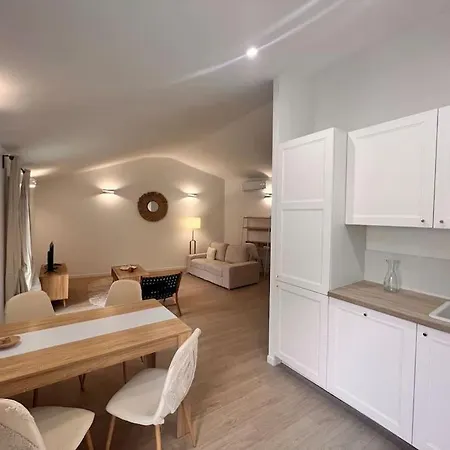Apartment Charmand Pied A Terre 2eme Etage, Coeur St Raph, Ideal Famille Saint-Raphael (Var)