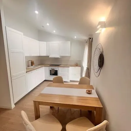 Charmand Pied A Terre 2eme Etage, Coeur St Raph, Ideal Famille